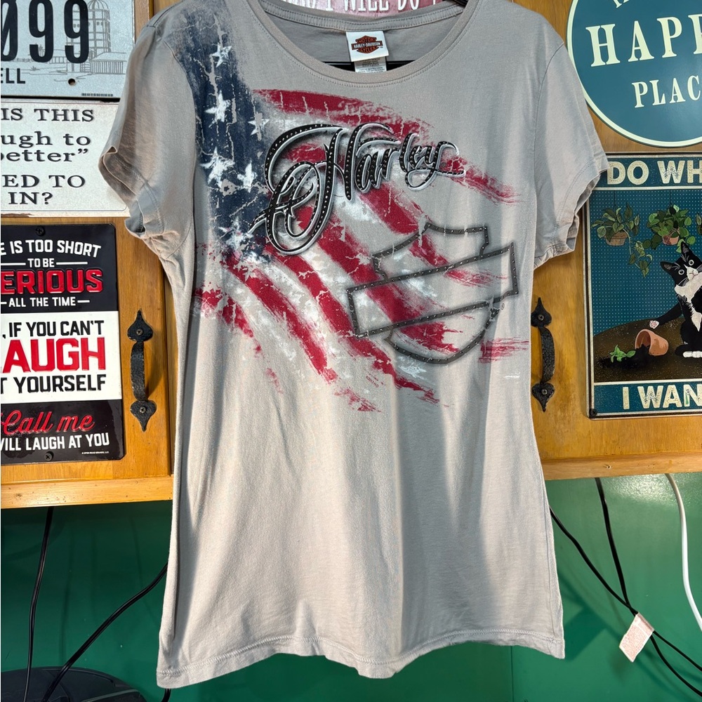 Harley-Davidson Gray Tee with Red, White & Blue American Flag Graphic